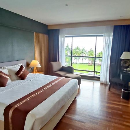 Batam View Beach Resort Нонгса Экстерьер фото