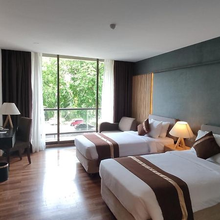 Batam View Beach Resort Нонгса Экстерьер фото
