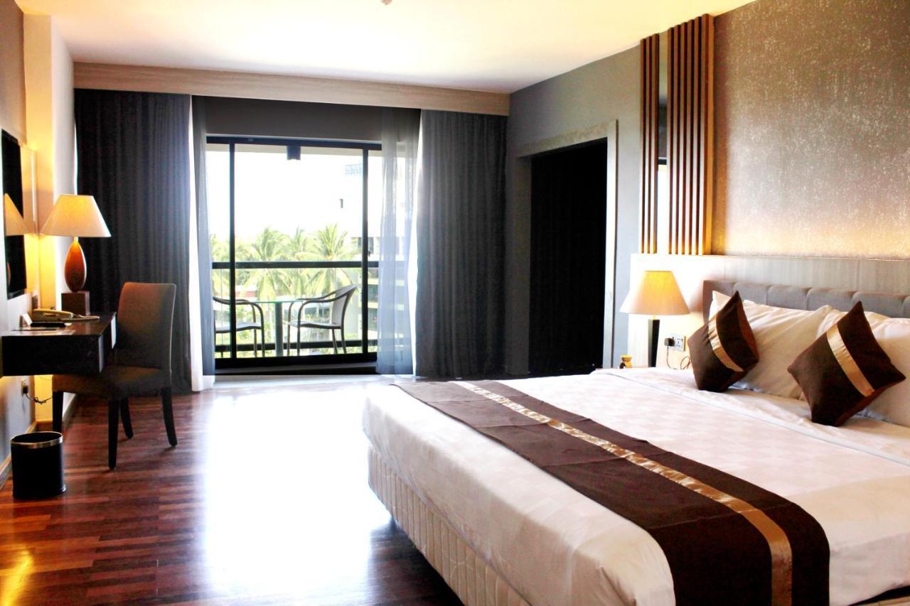Batam View Beach Resort Нонгса Экстерьер фото