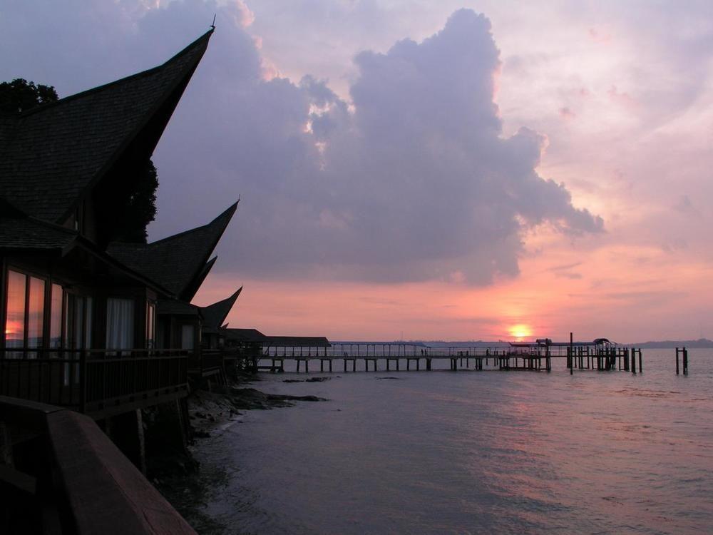 Batam View Beach Resort Нонгса Экстерьер фото