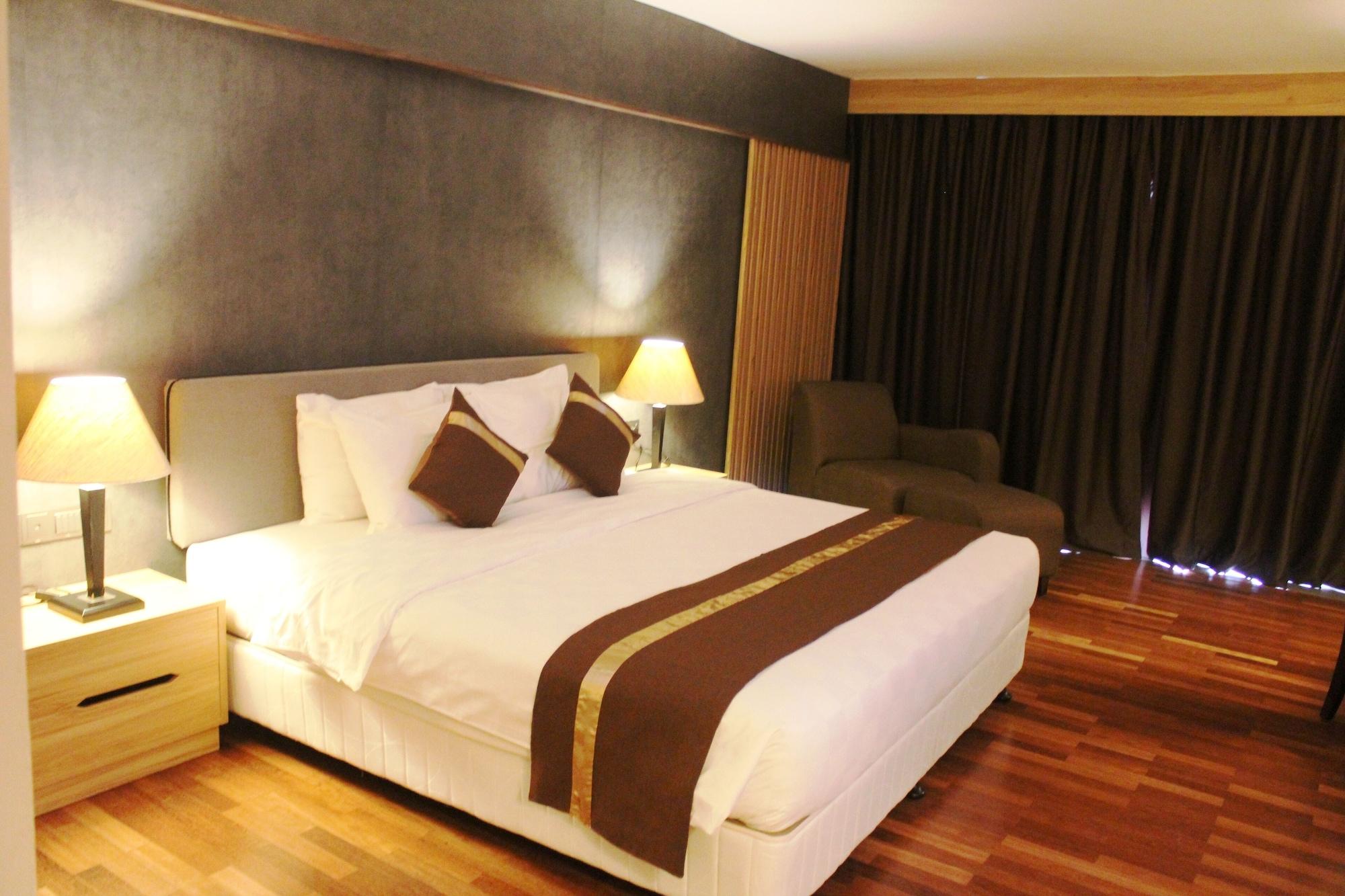 Batam View Beach Resort Нонгса Экстерьер фото
