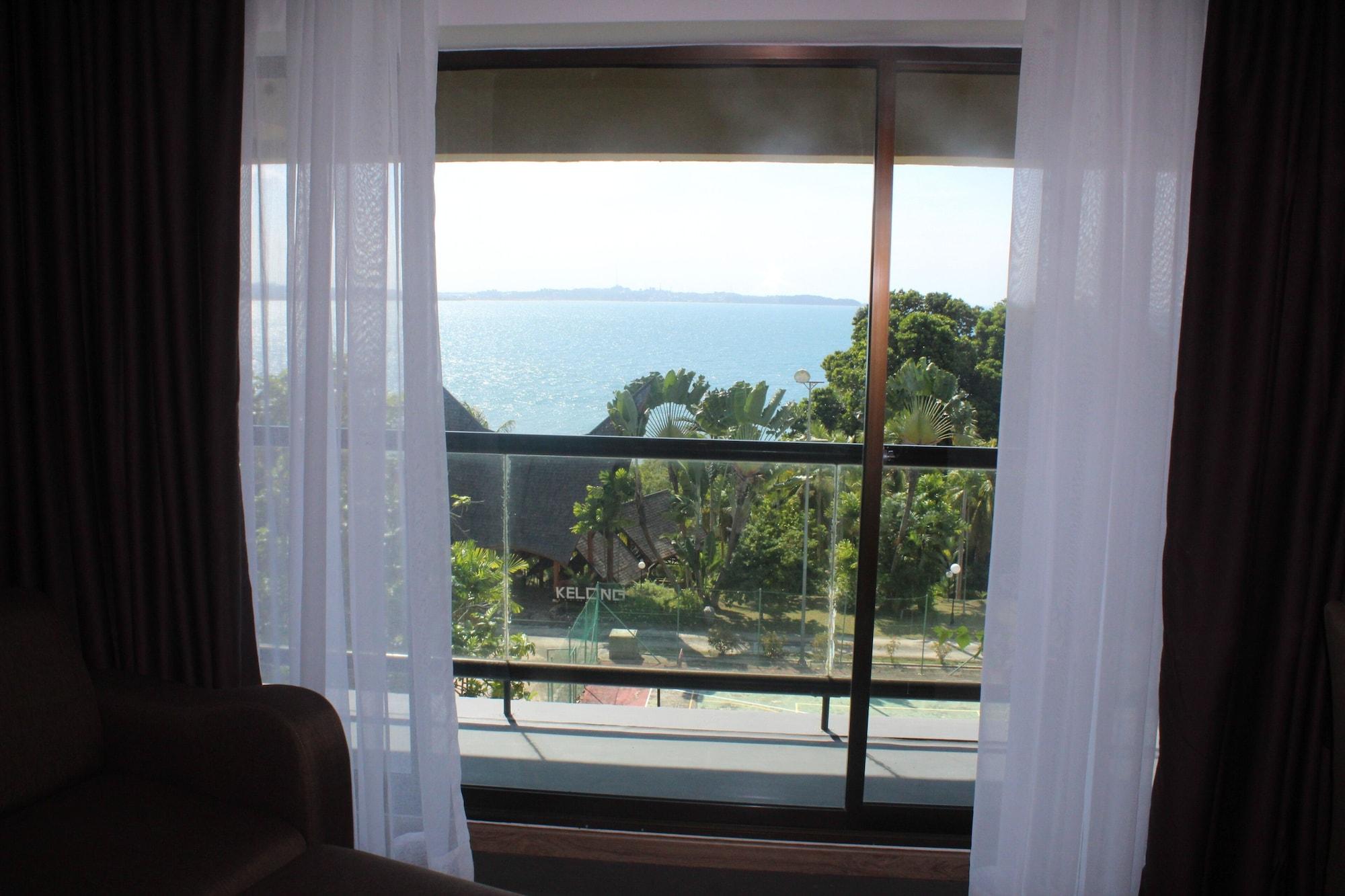 Batam View Beach Resort Нонгса Экстерьер фото