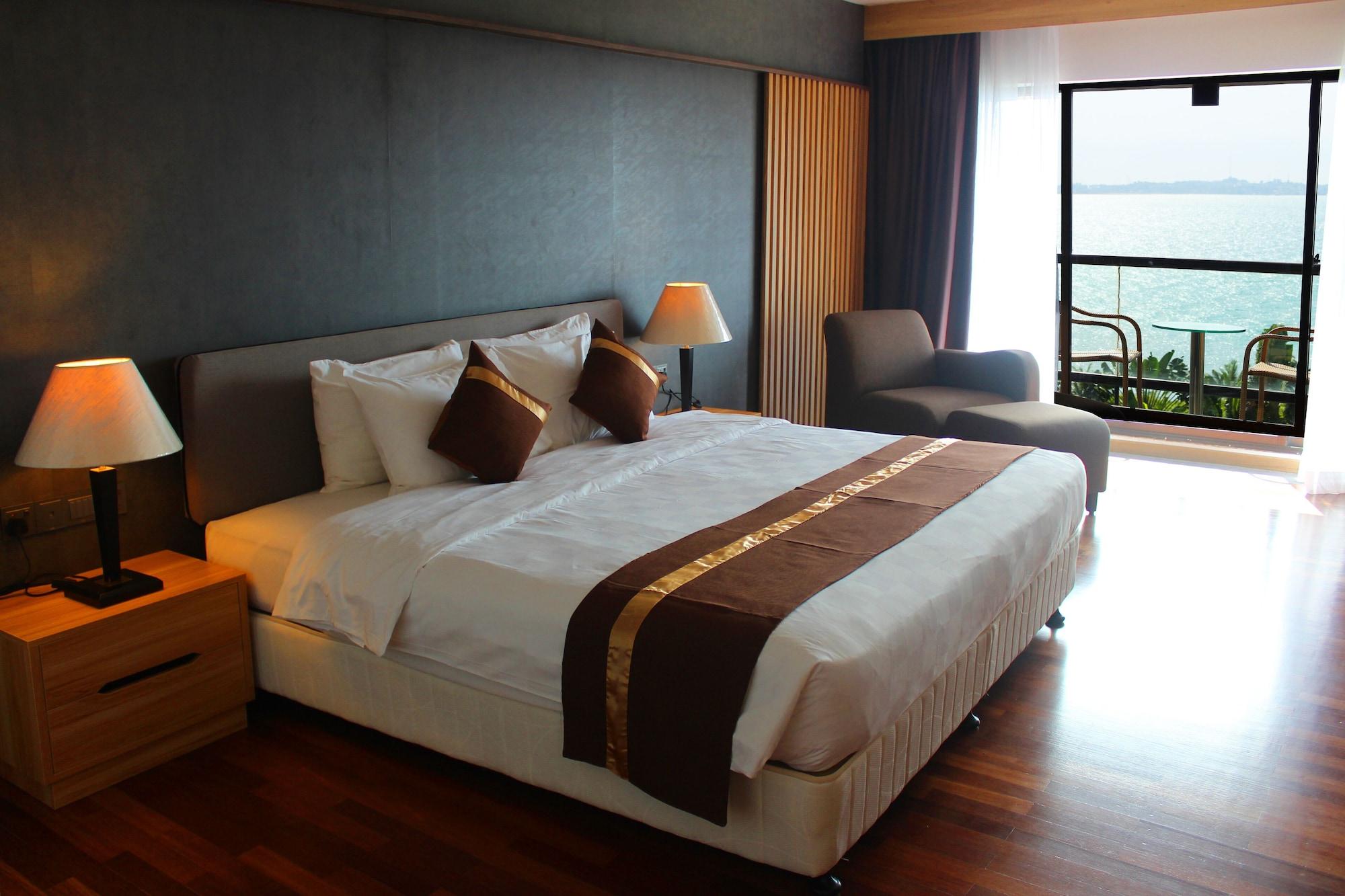 Batam View Beach Resort Нонгса Экстерьер фото