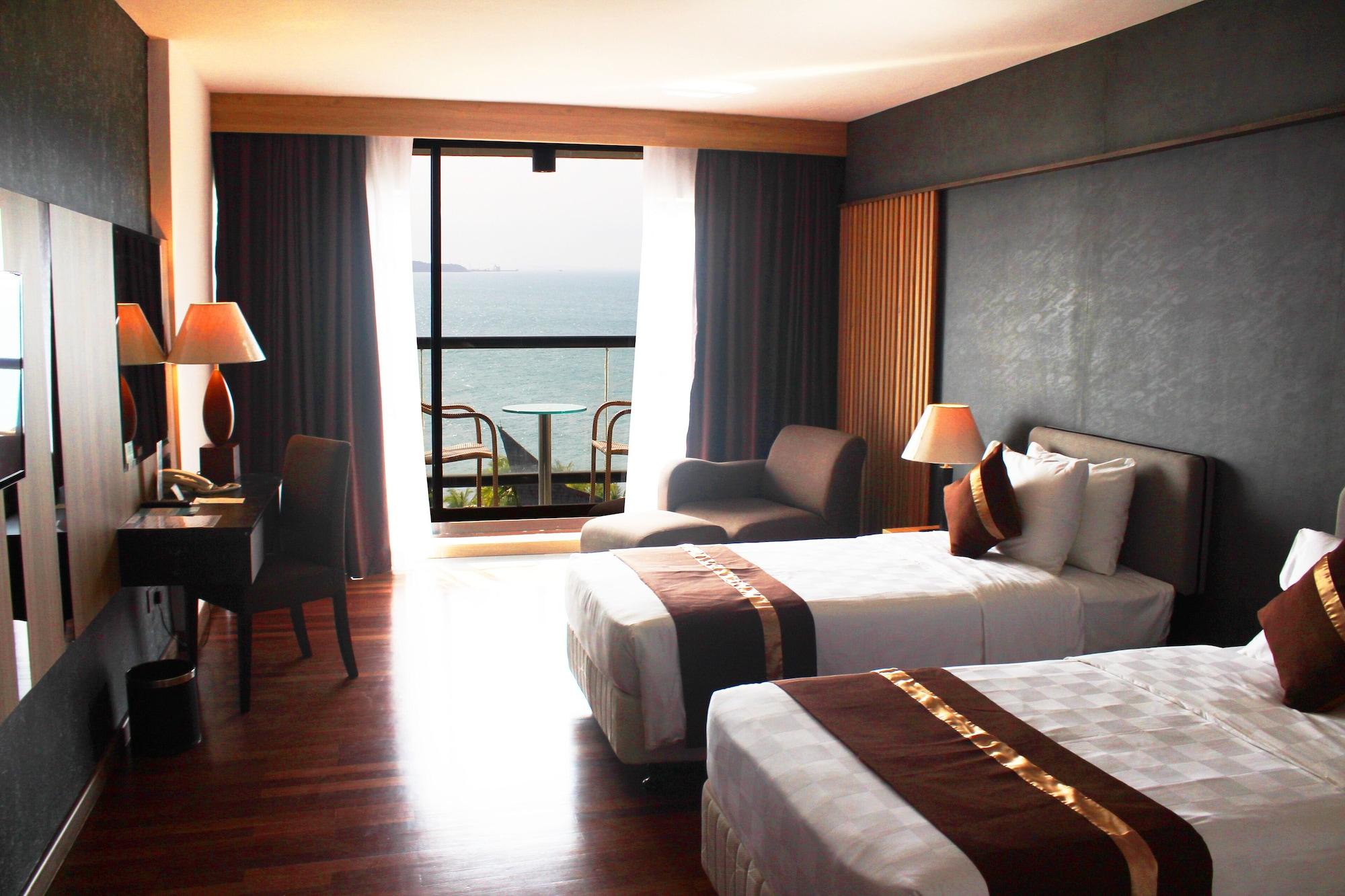 Batam View Beach Resort Нонгса Экстерьер фото