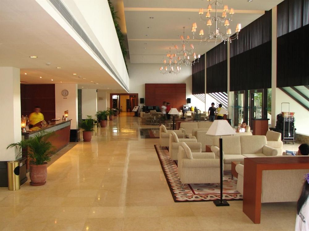 Batam View Beach Resort Нонгса Экстерьер фото
