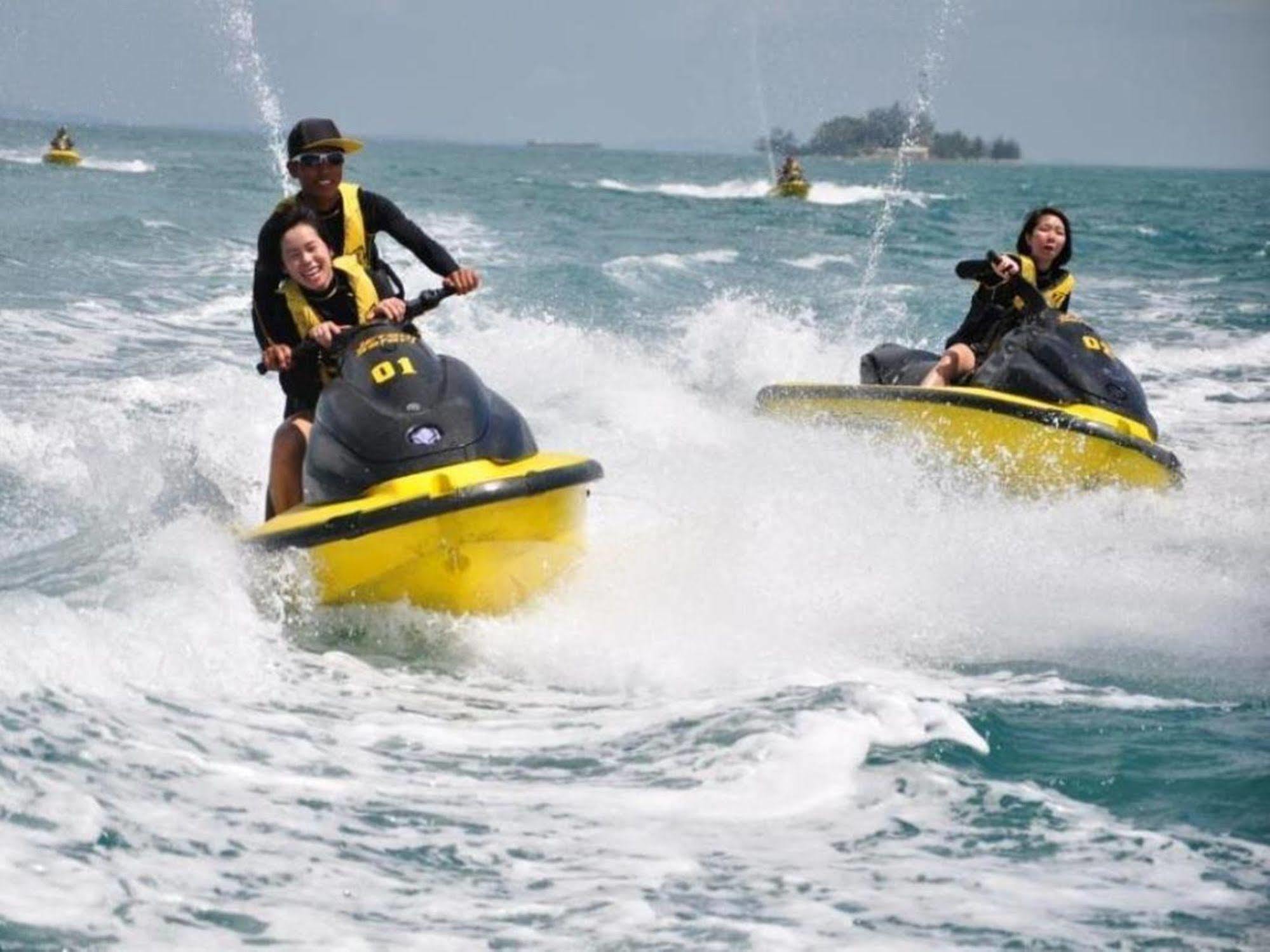 Batam View Beach Resort Нонгса Экстерьер фото