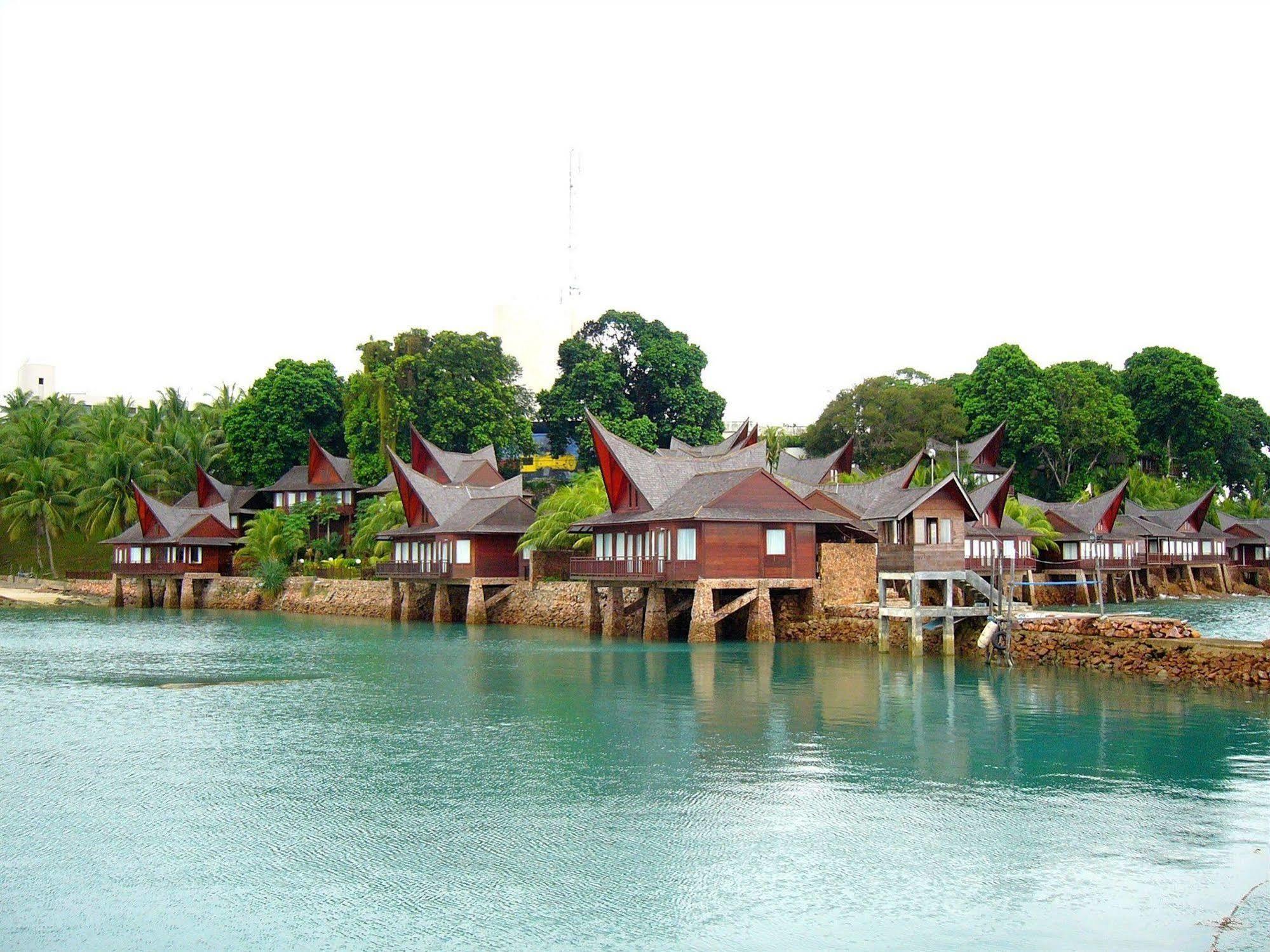 Batam View Beach Resort Нонгса Экстерьер фото
