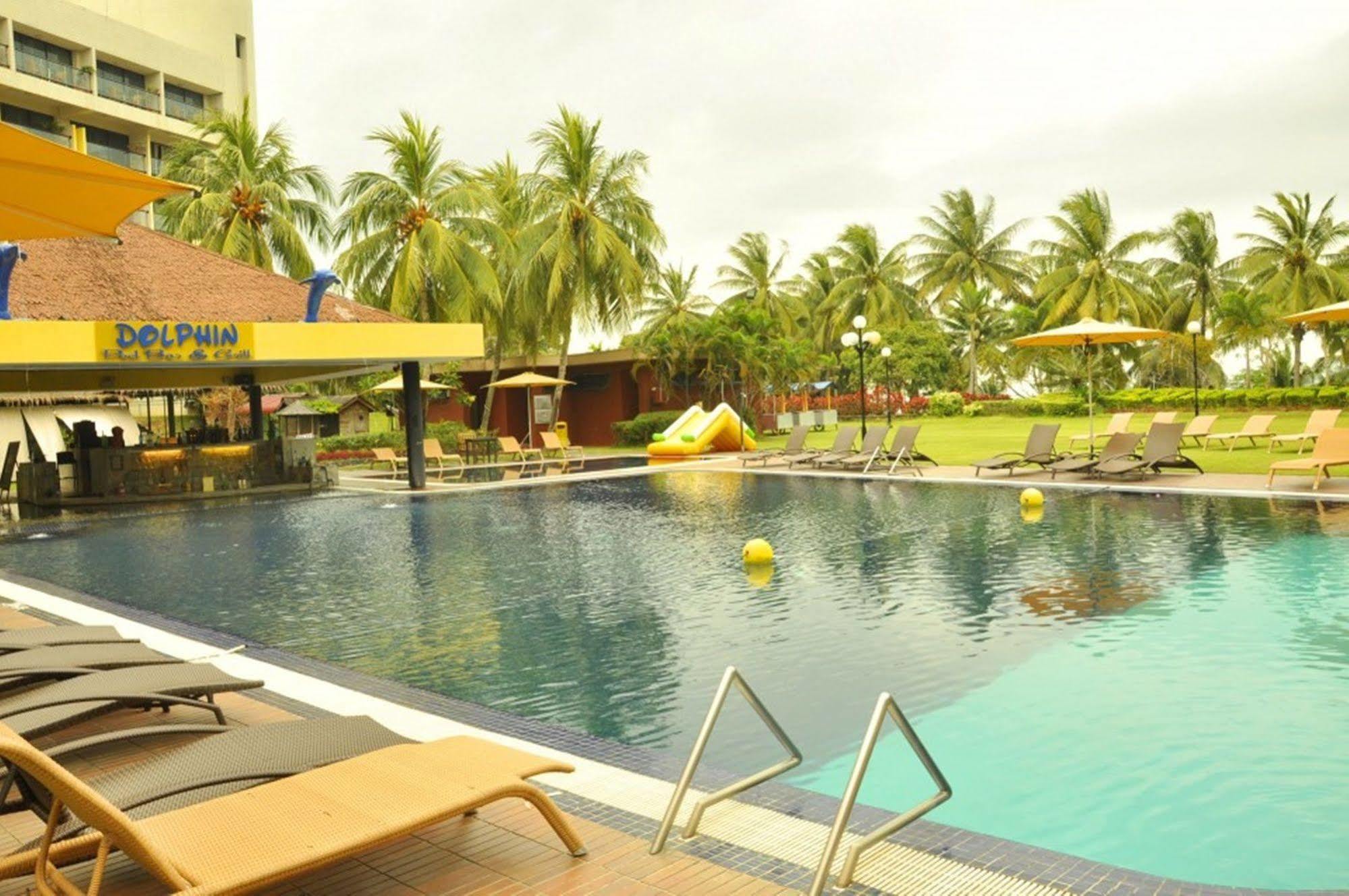 Batam View Beach Resort Нонгса Экстерьер фото