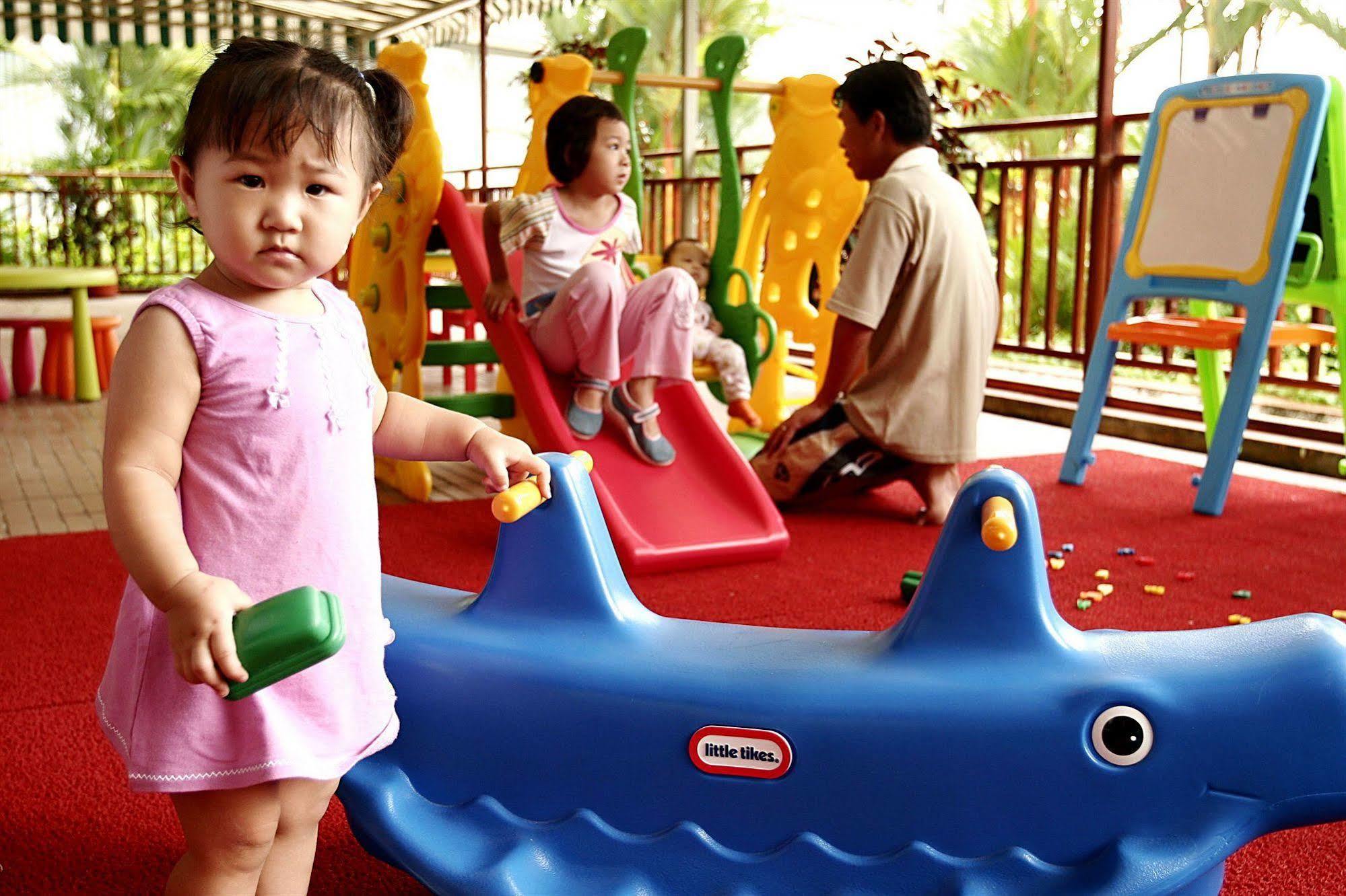 Batam View Beach Resort Нонгса Экстерьер фото