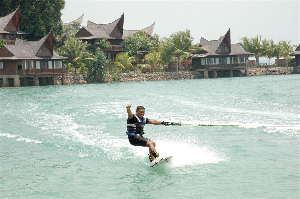 Batam View Beach Resort Нонгса Экстерьер фото